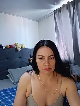 Snapshot of renata_hot1 chatting on June 1, 2026, 7:15 pm renata hot1 online show from June 1, 2026, 7:15 pm