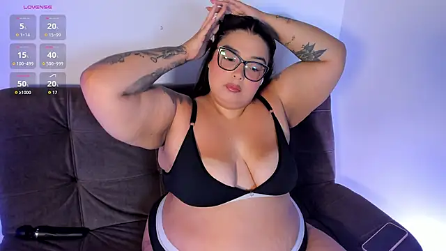 Apriilpeach  online show from April 28, 2026, 7:30 pm