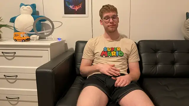 BlueEyedTallGuy94 online show from December 21, 2024, 3:14 am