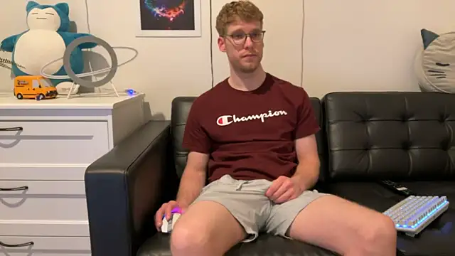 BlueEyedTallGuy94 online show from January 8, 2025, 1:42 am