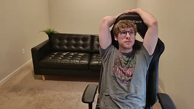 BlueEyedTallGuy94 online show from September 12, 2025, 1:17 am