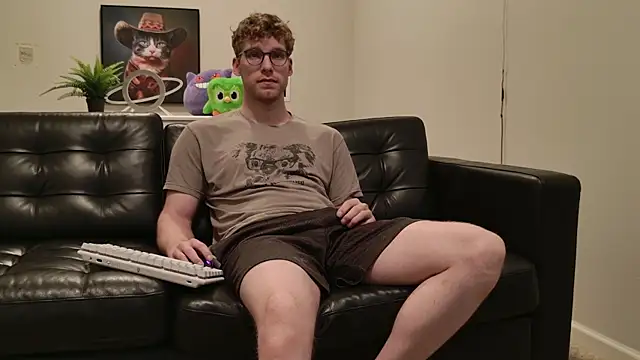 BlueEyedTallGuy94 online show from October 4, 2025, 11:03 pm