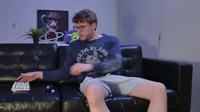 BlueEyedTallGuy94 online show from October 18, 2025, 1:08 am