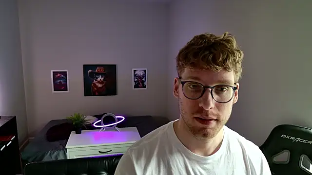 BlueEyedTallGuy94 online show from February 18, 2026, 7:43 pm