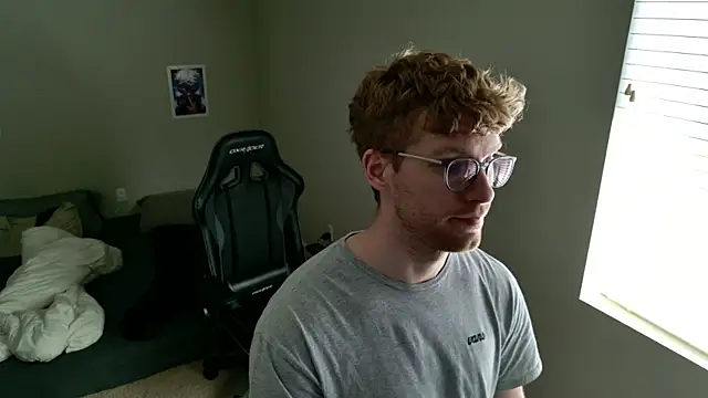 BlueEyedTallGuy94 online show from July 12, 2026, 8:22 pm