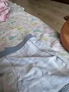 Snapshot of Grig1982 chatting on October 16, 2025, 6:14 am Grig1982 online show from October 16, 2025, 6:14 am