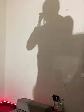 Snapshot of MiamiBang chatting on February 7, 2025, 5:31 am MiamiBang online show from February 7, 2025, 5:31 am