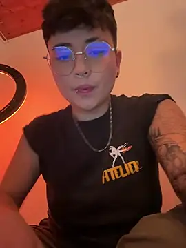 Snapshot of Ashley_Chriss chatting on January 18, 2025, 12:24 am Ashley Chriss online show from January 18, 2025, 12:24 am