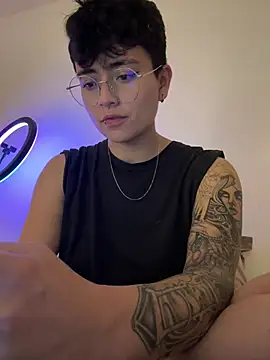 Snapshot of Ashley_Chriss chatting on March 9, 2025, 9:03 pm Ashley Chriss online show from March 9, 2025, 9:03 pm