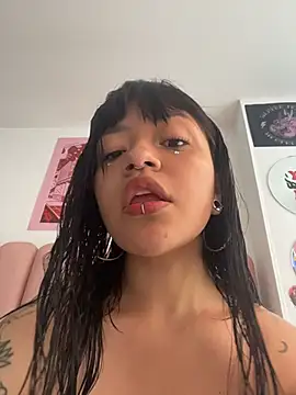 Snapshot of Ashley_Chriss chatting on November 29, 2025, 6:44 pm Ashley Chriss online show from November 29, 2025, 6:44 pm