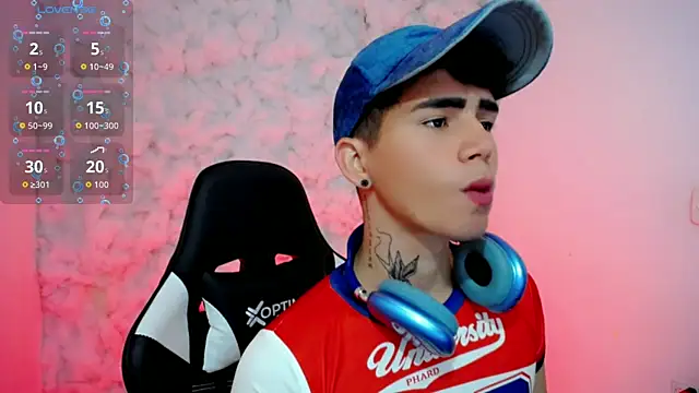 Tayson Rivers online show from November 10, 2025, 7:35 pm