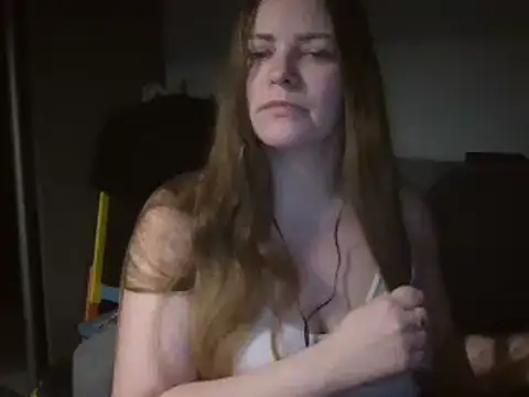 Snapshot of AnnaDiamond1 chatting on January 29, 2025, 10:11 pm AnnaDiamond1 online show from January 29, 2025, 10:11 pm