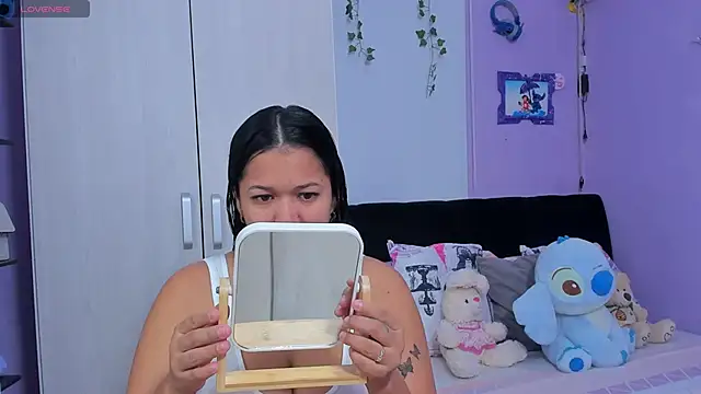 sara mendez2 online show from September 19, 2025, 12:02 am