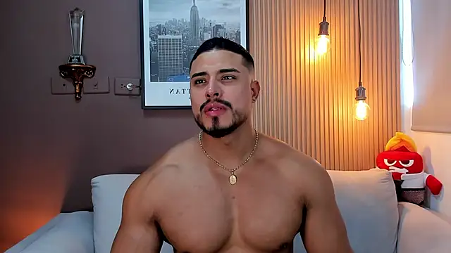 ApoloMakris online show from September 29, 2025, 7:51 pm