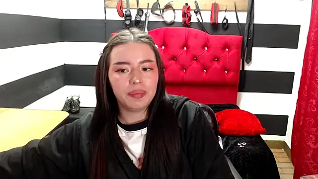 Snapshot of Marian_Ran chatting on February 17, 2025, 10:07 am Marian Ran online show from February 17, 2025, 10:07 am