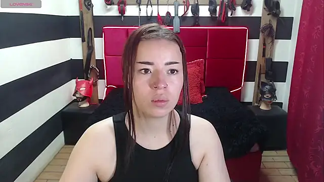 Snapshot of Marian_Ran chatting on October 18, 2025, 2:14 am Marian Ran online show from October 18, 2025, 2:14 am