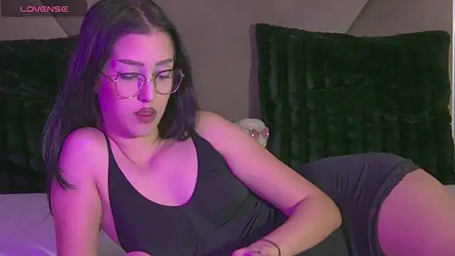 Snapshot of AishaHummer chatting on November 19, 2025, 8:20 pm AishaHummer online show from November 19, 2025, 8:20 pm