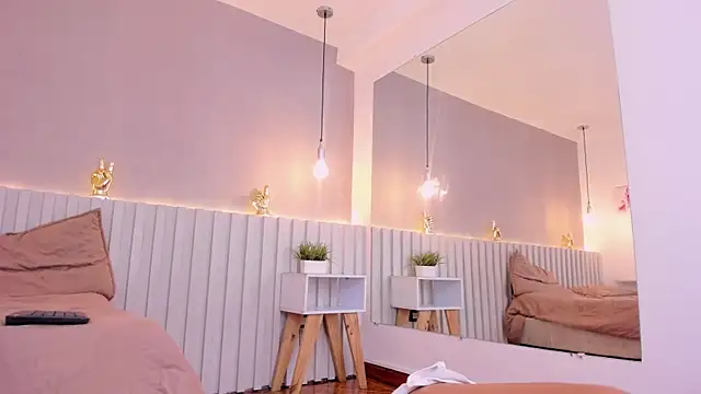 Snapshot of Aida_moreno chatting on March 21, 2025, 2:07 pm Aida moreno online show from March 21, 2025, 2:07 pm