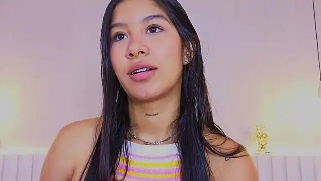 Snapshot of Aida_moreno chatting on September 19, 2025, 11:44 am Aida moreno online show from September 19, 2025, 11:44 am