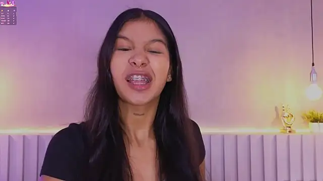 Snapshot of Aida_moreno chatting on November 7, 2025, 12:16 pm Aida moreno online show from November 7, 2025, 12:16 pm