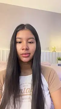 Snapshot of Aida_moreno chatting on May 7, 2026, 11:48 am Aida moreno online show from May 7, 2026, 11:48 am