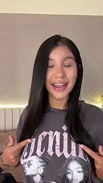 Snapshot of Aida_moreno chatting on May 11, 2026, 12:00 pm Aida moreno online show from May 11, 2026, 12:00 pm