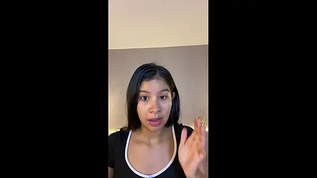 Snapshot of Aida_moreno chatting on May 21, 2026, 11:50 am Aida moreno online show from May 21, 2026, 11:50 am
