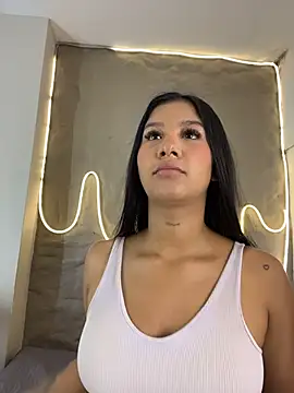 Snapshot of Aida_moreno chatting on June 29, 2026, 3:13 am Aida moreno online show from June 29, 2026, 3:13 am