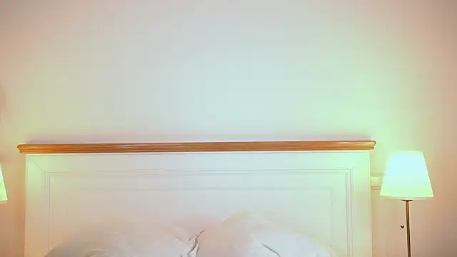 Snapshot of AdelineKing chatting on June 25, 2026, 1:38 am AdelineKing online show from June 25, 2026, 1:38 am