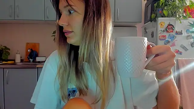 foxy blond online show from October 18, 2025, 12:13 am