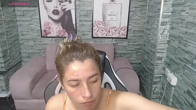 Snapshot of Valerie_b chatting on December 29, 2024, 3:46 pm Valerie b online show from December 29, 2024, 3:46 pm