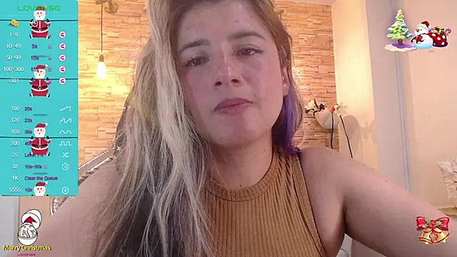 Snapshot of Valerie_b chatting on January 5, 2025, 1:45 am Valerie b online show from January 5, 2025, 1:45 am