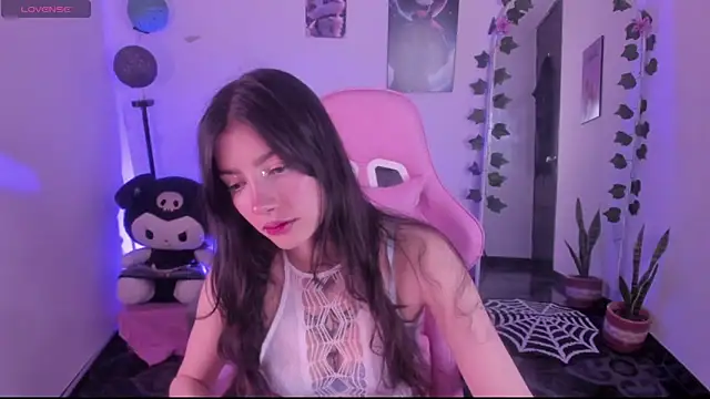 cami mila9 online show from October 6, 2025, 11:02 pm