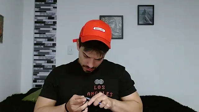 Ian Daviz online show from December 4, 2025, 11:19 am