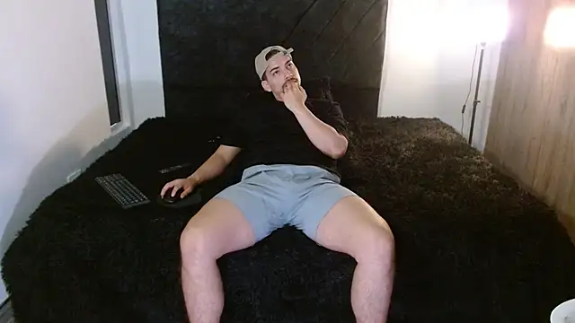 Snapshot of Ian_Daviz chatting on July 28, 2026, 12:59 pm Ian Daviz online show from July 28, 2026, 12:59 pm