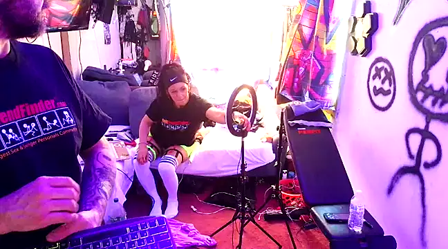 Snapshot of KRYZTALYNXXX chatting on February 23, 2025, 4:35 pm KRYZTALYNXXX online show from February 23, 2025, 4:35 pm