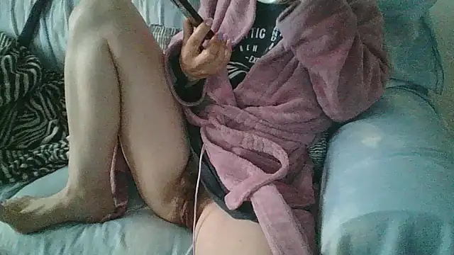 hairygirl80 online show from May 3, 2026, 5:02 am