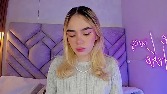 Snapshot of Lucy_Vega chatting on December 12, 2024, 11:40 am Lucy Vega online show from December 12, 2024, 11:40 am