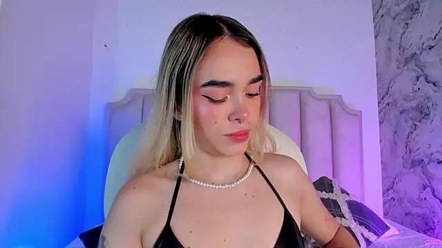 Snapshot of Lucy_Vega chatting on January 21, 2025, 4:10 am Lucy Vega online show from January 21, 2025, 4:10 am