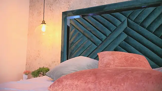 Snapshot of Lucy_Vega chatting on September 25, 2025, 5:00 am Lucy Vega online show from September 25, 2025, 5:00 am