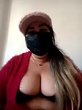 Snapshot of Jawahir-pretty-women chatting on December 18, 2024, 2:17 pm Jawahir-pretty-women online show from December 18, 2024, 2:17 pm