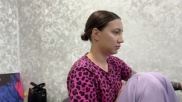 Snapshot of AnneBall chatting on December 12, 2024, 10:02 am AnneBall online show from December 12, 2024, 10:02 am