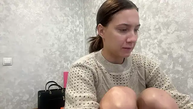 Snapshot of AnneBall chatting on December 22, 2024, 7:33 am AnneBall online show from December 22, 2024, 7:33 am