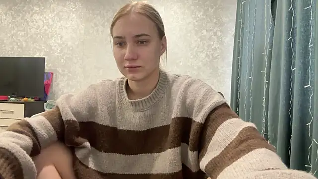 Snapshot of AnneBall chatting on December 28, 2024, 8:16 am AnneBall online show from December 28, 2024, 8:16 am