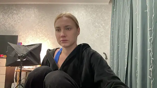 Snapshot of AnneBall chatting on December 29, 2024, 3:57 pm AnneBall online show from December 29, 2024, 3:57 pm