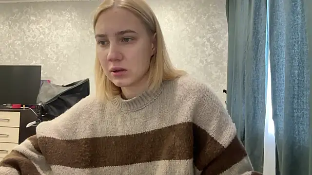 Snapshot of AnneBall chatting on January 5, 2025, 8:11 am AnneBall online show from January 5, 2025, 8:11 am