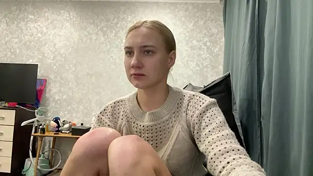 Snapshot of AnneBall chatting on January 7, 2025, 1:46 pm AnneBall online show from January 7, 2025, 1:46 pm