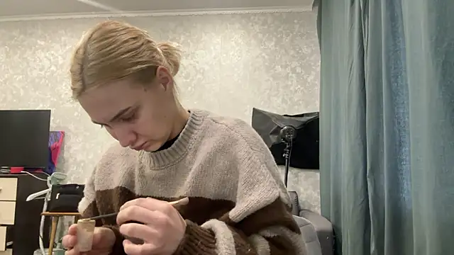 Snapshot of AnneBall chatting on January 10, 2025, 8:29 am AnneBall online show from January 10, 2025, 8:29 am