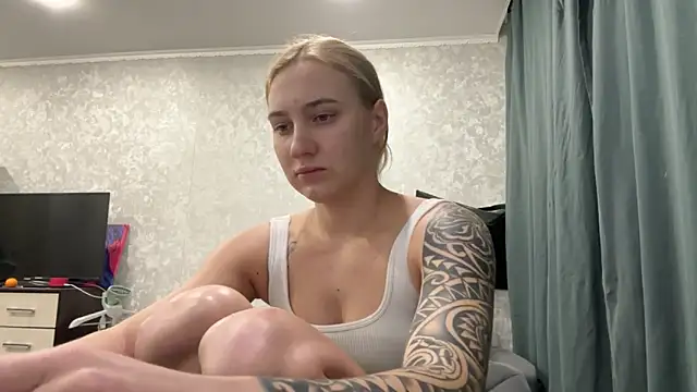 Snapshot of AnneBall chatting on January 13, 2025, 7:10 pm AnneBall online show from January 13, 2025, 7:10 pm