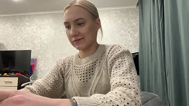 Snapshot of AnneBall chatting on January 14, 2025, 4:08 pm AnneBall online show from January 14, 2025, 4:08 pm